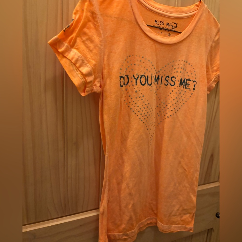 Miss Me “Do you miss me?” Youth Orange Heart Tee XL